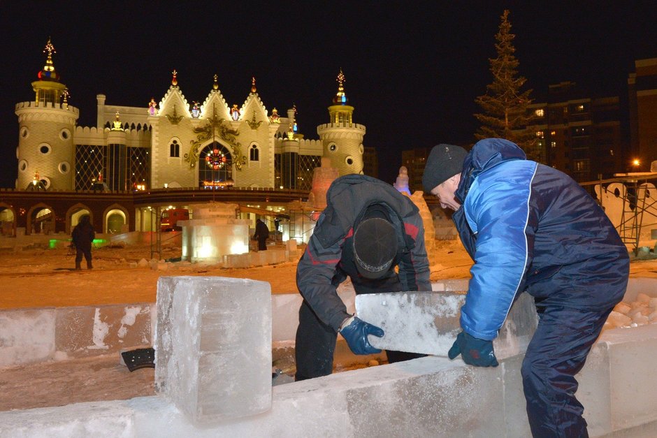 Подготовка к Новому году в Казани, 27 декабря 2013 г.