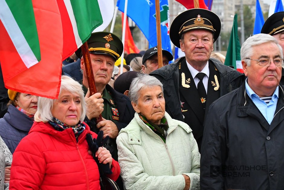 Участники митинга в поддержку итогов референдумов