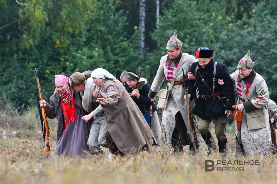 Актеры на фестивале «Рождение легендарной и непобедимой»