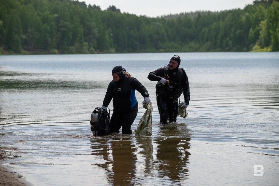 водолазы