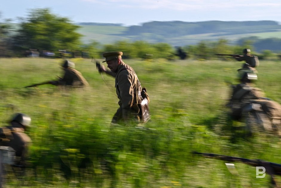 Участники фестиваля военно-исторической реконструкции «Военные игры «Элбэдэн»