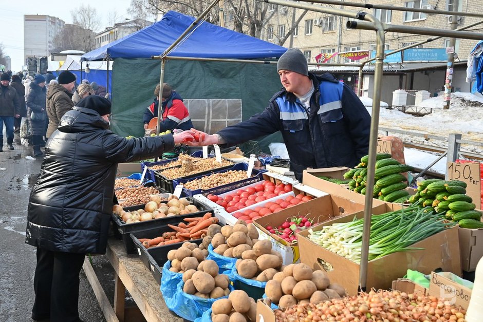 Товар на весенней сельскохозяйственной ярмарке