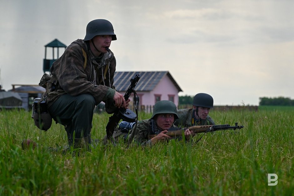 Участники IV Всероссийский фестиваль военно-исторической реконструкции «Военные игры «Элбэдэн»