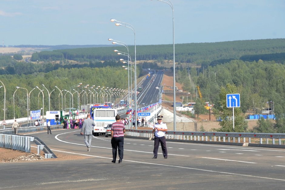 Открытие первой очереди мостового перехода через реку Вятка, 3 сентября 2011 г.