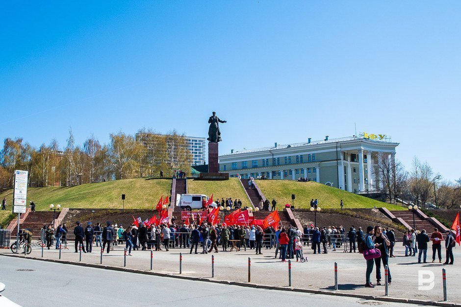 ...а обычно 1 Мая здесь собирали митинг татарстанские коммунисты