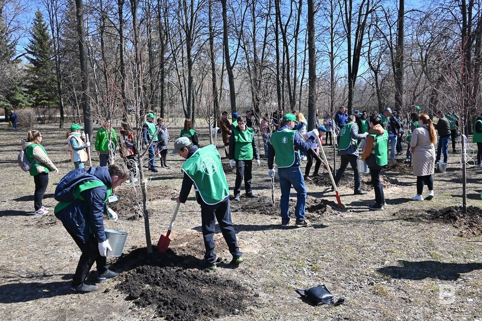 Участники центрального республиканского субботника