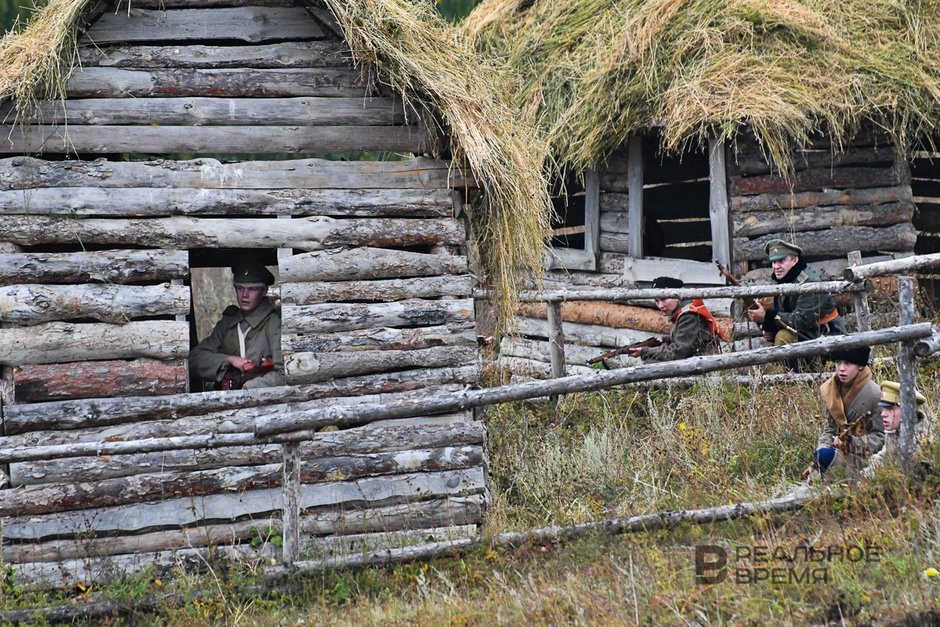 Актеры на фестивале «Рождение легендарной и непобедимой»