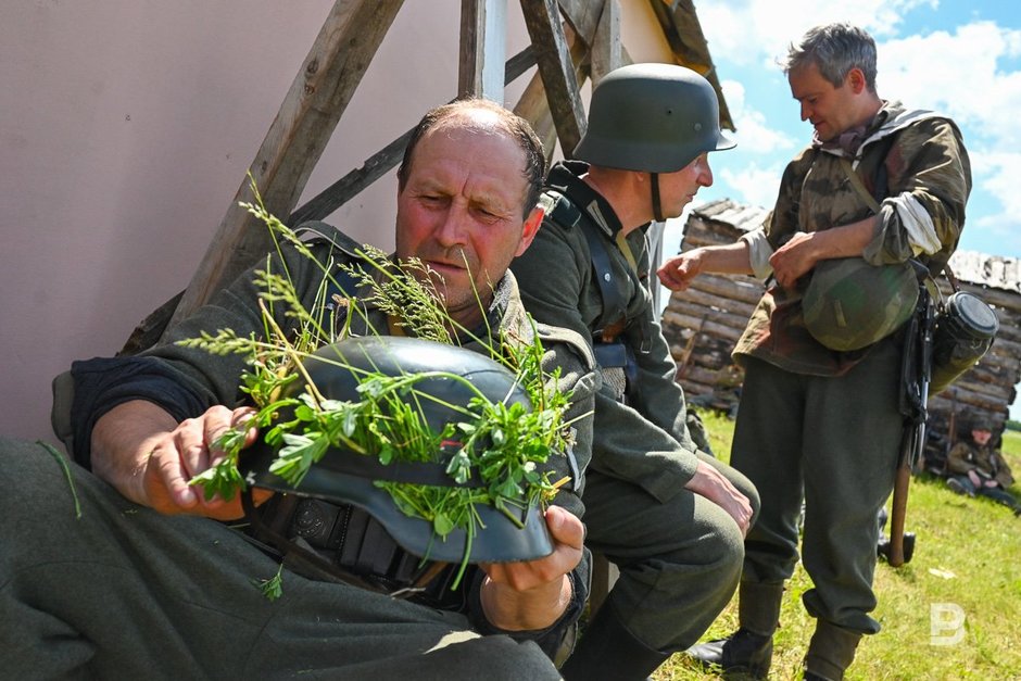 Участники IV Всероссийский фестиваль военно-исторической реконструкции «Военные игры «Элбэдэн»